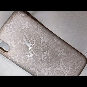 LV phone case xr max